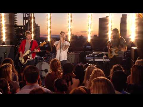 Maroon 5 - Makes Me Wonder (VEVO Summer Sets)