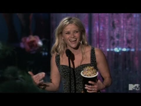 Reese Witherspoon CRUSHES Kim Kardashian in MTV Movie Awards Speech