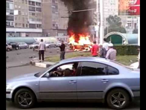 Авария на Кирова BMW X5 & Lexus RX330 (Новокузнецк 2011).mp4